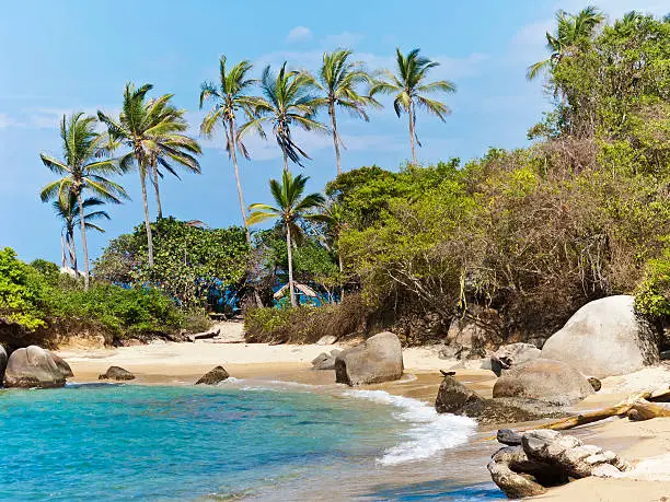 Playa solitaria en el Parque Tayrona
