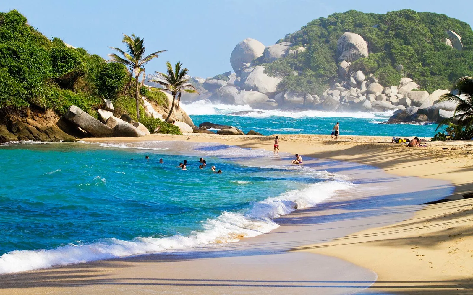 Playa y selva del Parque Nacional Natural Tayrona